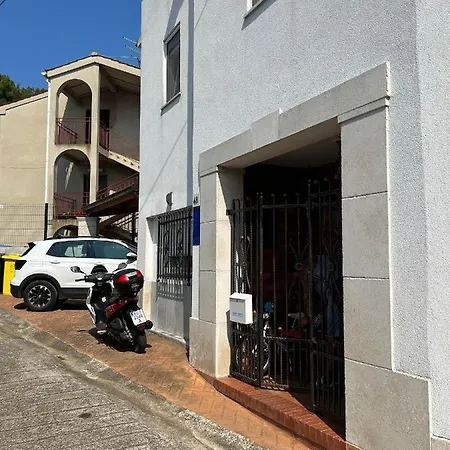 Apartman Leni Apartamento *
