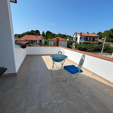 Apartman Leni *